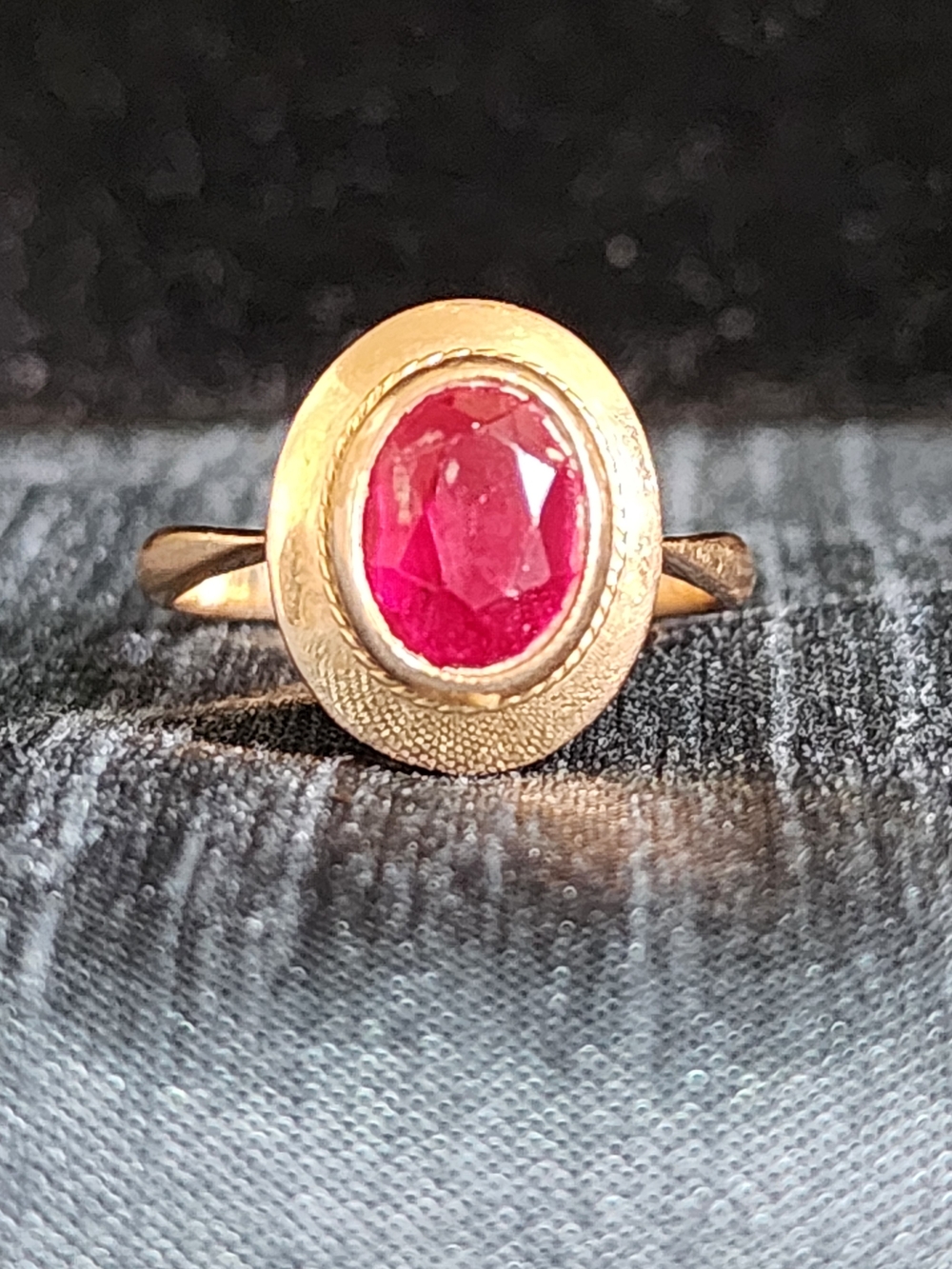 Vintage 14K Yellow Gold Oval Red Ruby Bezel Solitaire Ring Sz 8